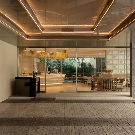 Hyatt Place Bangkok Sukhumvit 1-2